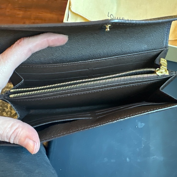 Louis Vuitton wallet - Picture 4 of 4